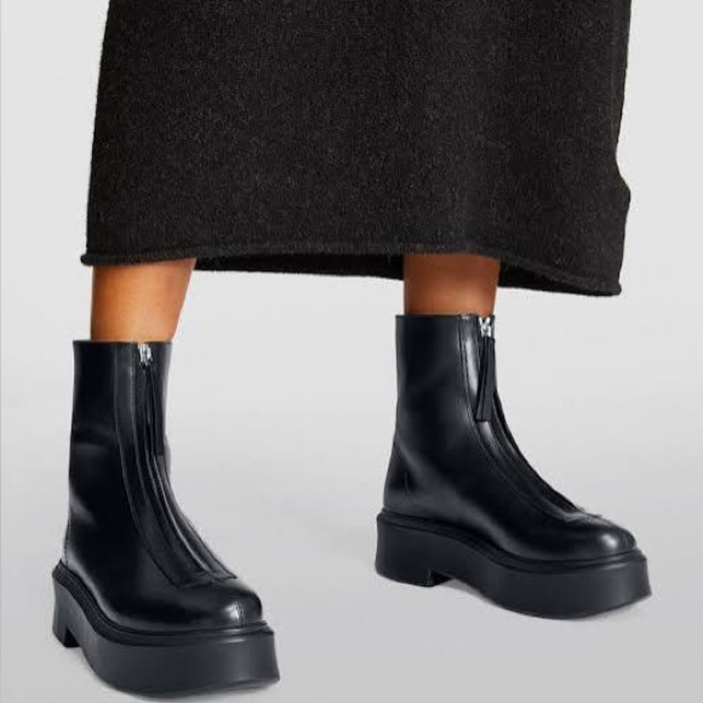 Black Leather Zipper Boots